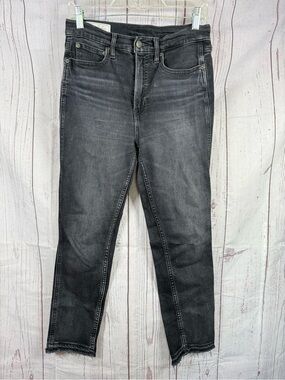 GAP Vintage Slim Fit Jeans High Rise Black Washed
Size 28/6